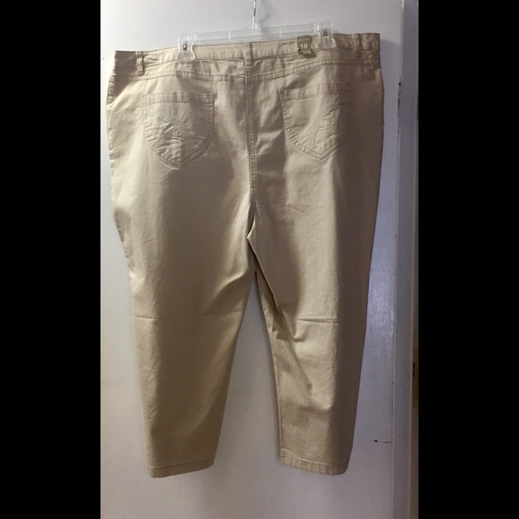 🌟 Cinder-Cotton Capri with Side Slit - Picture 3 of 6